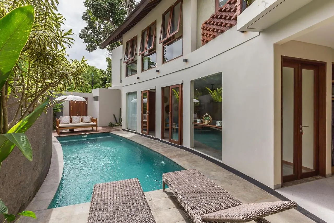 Ajiorqo Villa Seminyak Indonesien